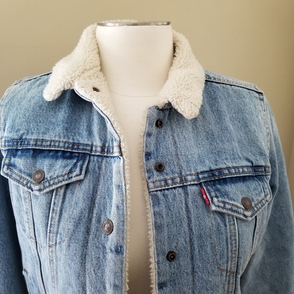 Levi's Ex-Boyfriend Sherpa Trucker Jacket - Picture 3 of 7
